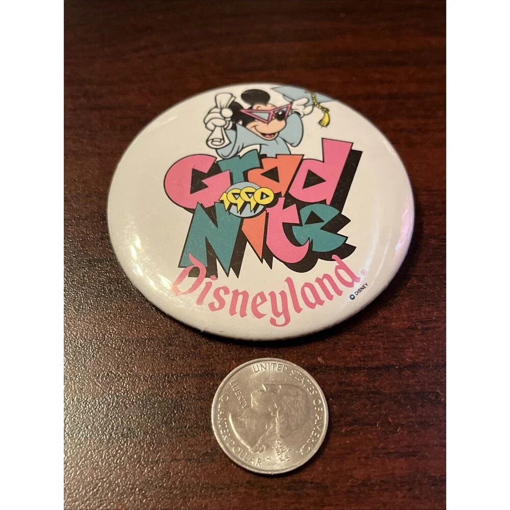 Disneyland 1990 Grad‎ Nite Mickey Mouse Button Pin